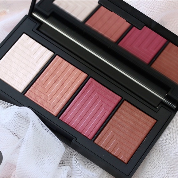 NARS: NARSissist Dual-Intensity Cheek Palette 🤎 - Picture 2 of 10